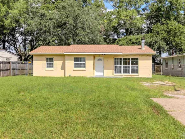 48 Pen Haven Dr, Pensacola, FL 32506