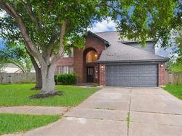 1903 Tall Gum Dr, Fresno, TX 77545
