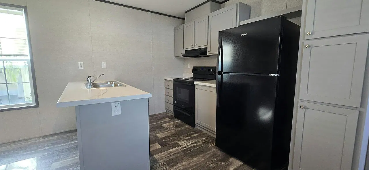 3 bed, 2.0 bath, $1,349 — Photo 3