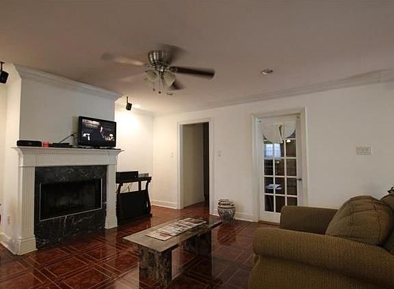 5th image of 7830 Sandy Cove Dr