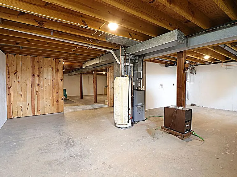 Parkview Dr — Photo 13