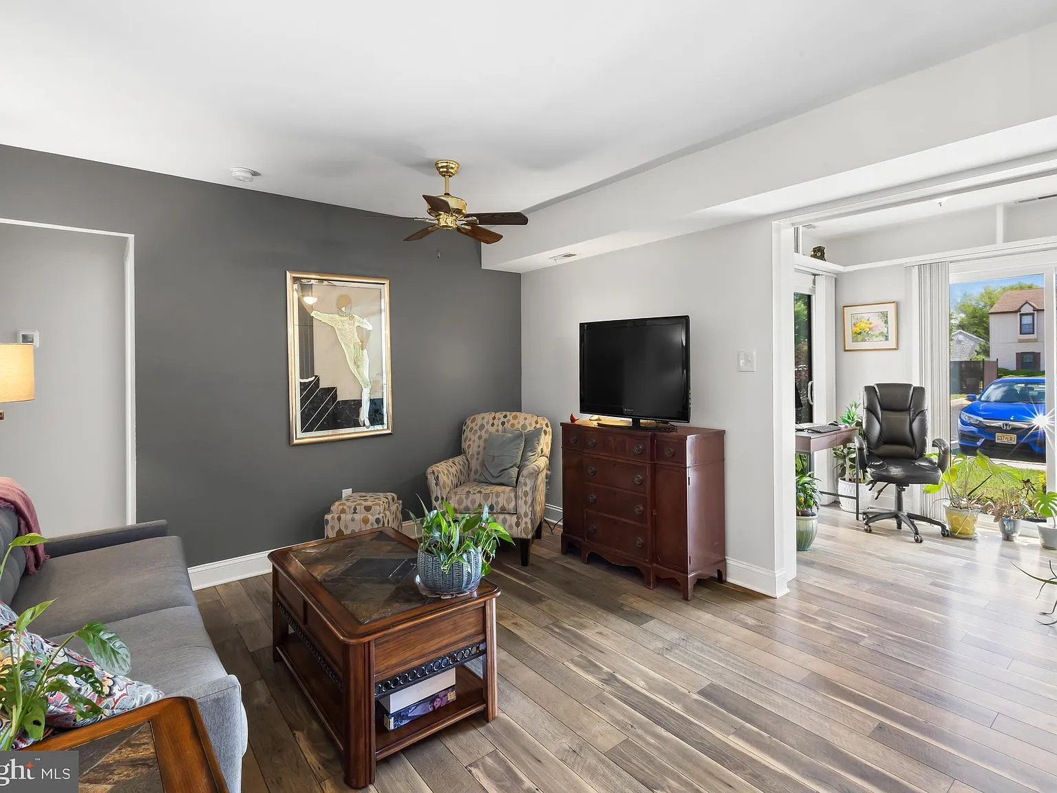 2 bed, 1020 sqft, $2,200 — Photo 4
