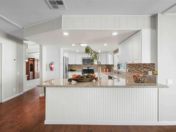 3439 Don Lorenzo Dr, Carlsbad, CA 92010