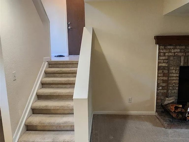 9225 Clermont Dr — Photo 38
