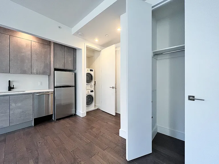 145 Madison Ave #18A — Photo 6