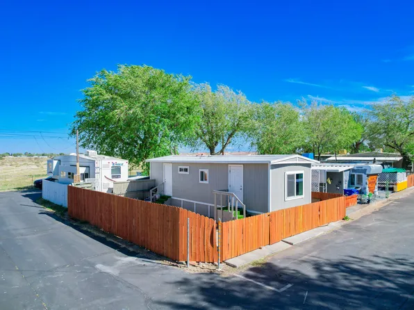 45446 7th St E Space 37, Lancaster, CA 93535