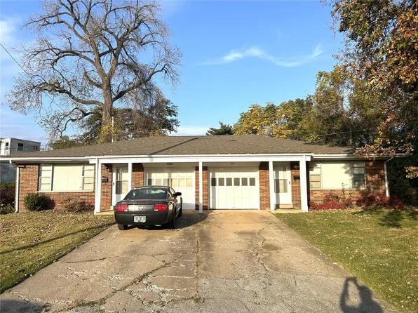 8921 Tanglewood Cir, Belleville, IL 62223