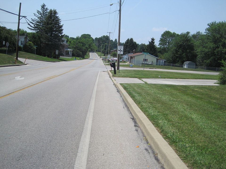2nd image of 420 Black Rock Rd