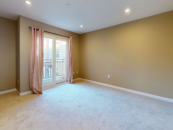 5th image of 480 S Los Robles Ave #480LOS01
