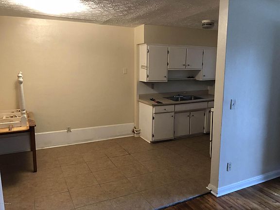 5th image of 912 Arco Dr APT 5