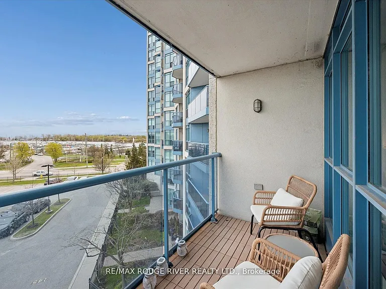 340 Watson St W #305 — Photo 4