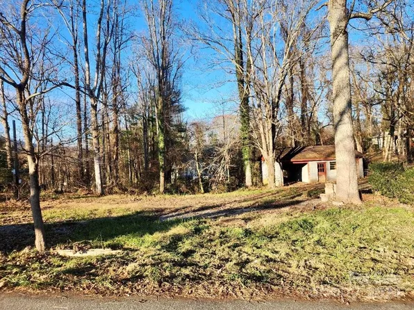 19 E Starnes Cove Rd, Asheville, NC 28806