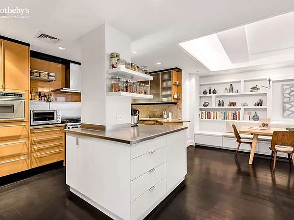 5th image of 12 W 72nd St APT 14A