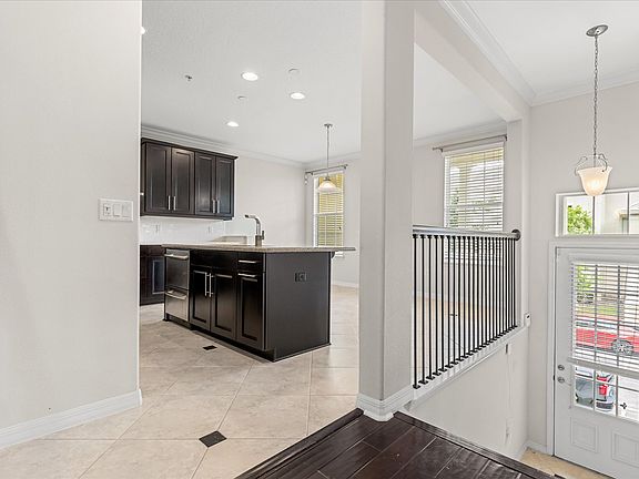 5th image of 2046 Prospect Ave #1