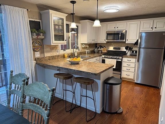 3rd image of 155 Heritage Dr Unit 155