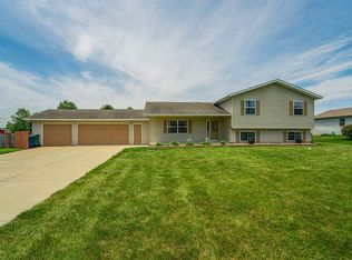606 S 150 E, La Porte, IN 46350
