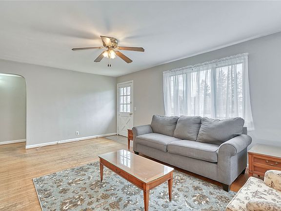 2nd image of 110 Howard Rd