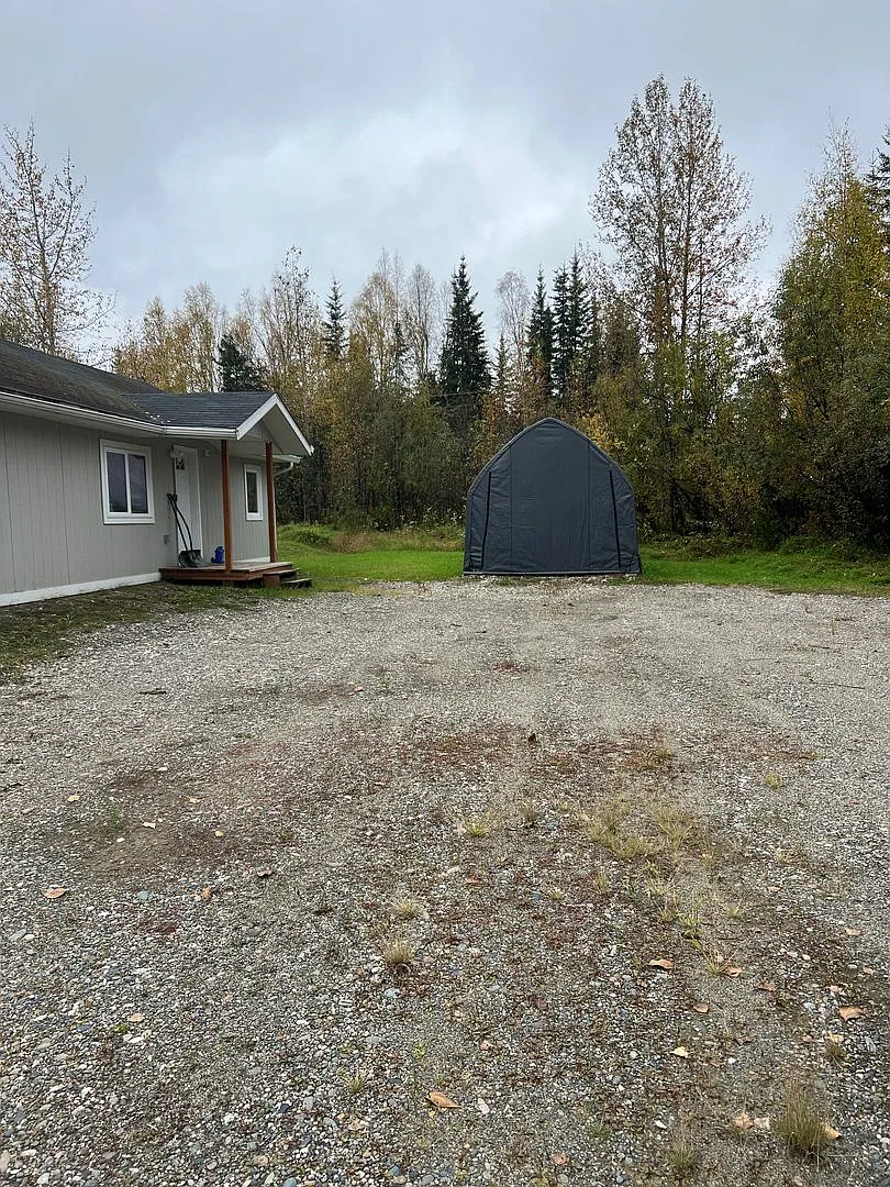 Super Cute Furnished 2 Bedroom Rental in North Pole, Alaska! — Photo 3