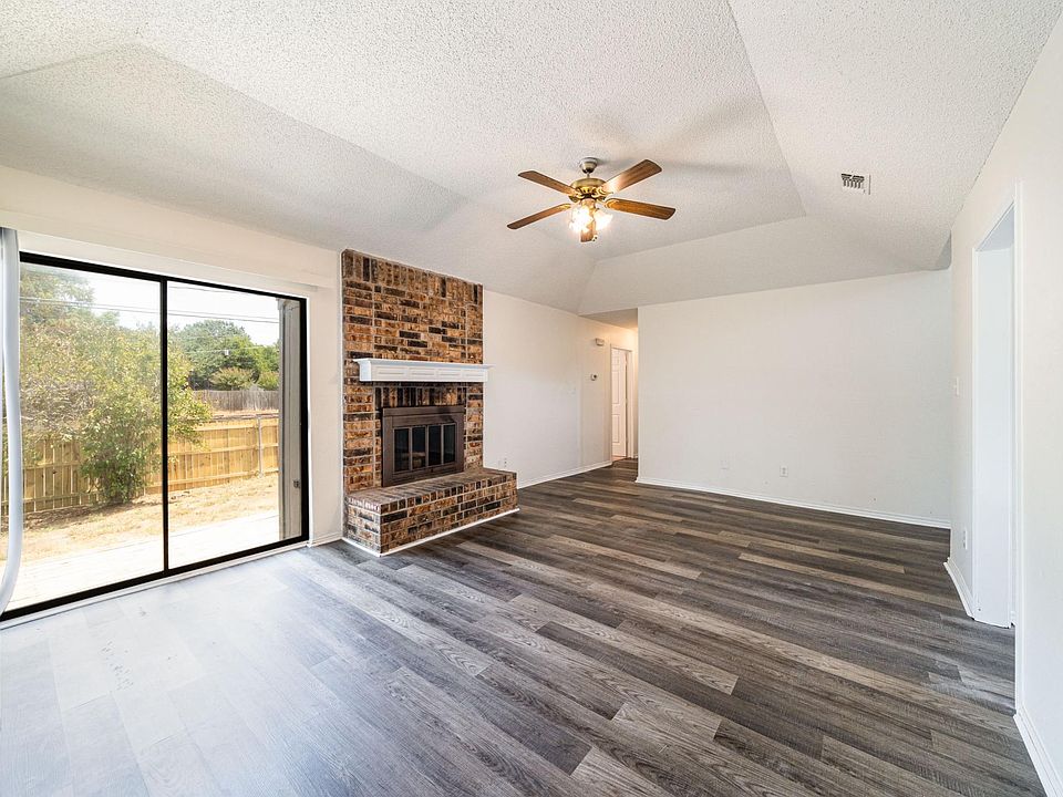 1st image of 6105 Farmingdale Dr #1