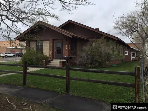 116 N 5th St E, Riverton, WY 82501