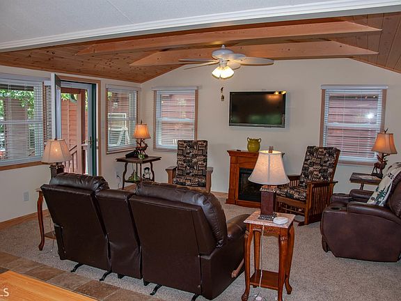 5th image of 146 Falls View Dr #216