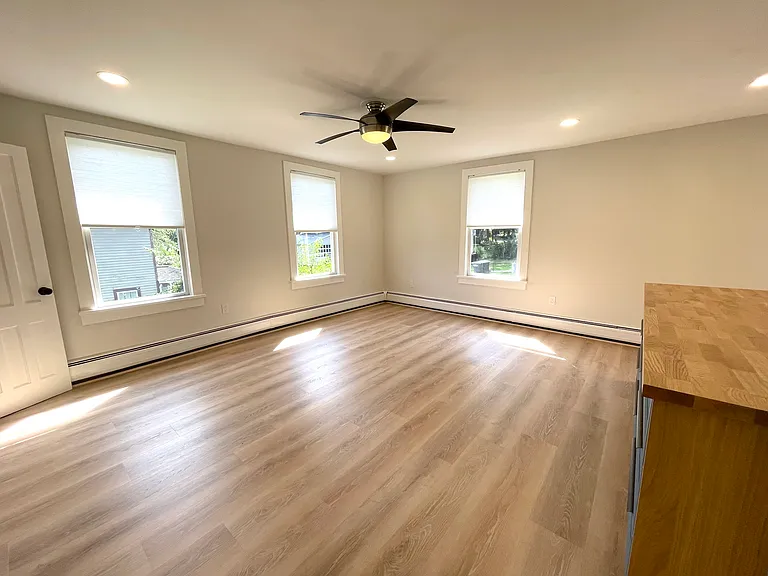 34 Pleasant St #2 — Photo 4