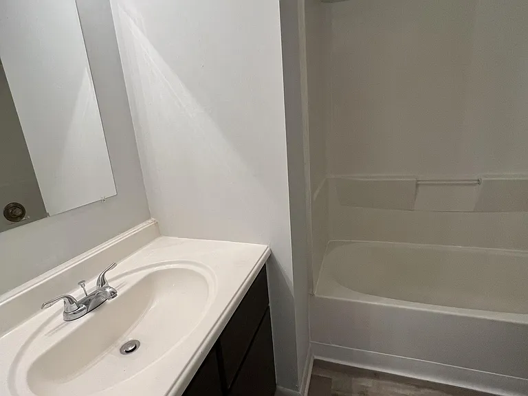 4008 W Erie Ave #A — Photo 5