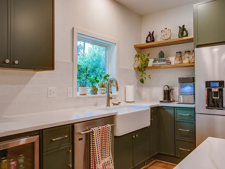 216 N Waverly Dr — Photo 15