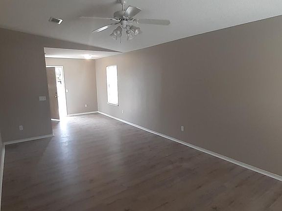 3rd image of 508 Wood Crest Way