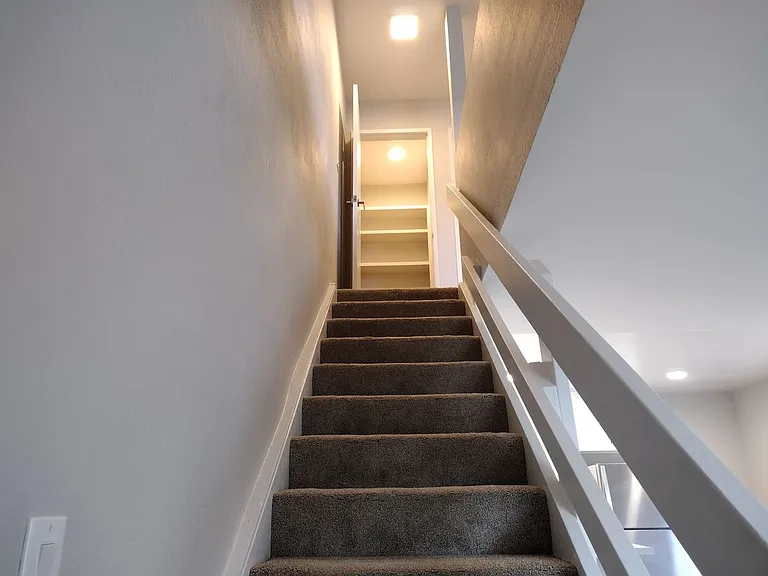 Mesa Palms Apartments — Photo 33