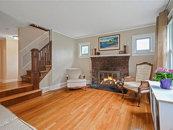3rd image of 524 Almena Ave