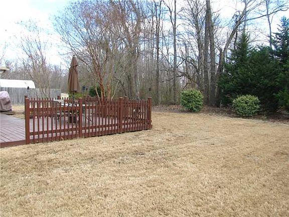 4th image of 3306 Don Valley Dr
