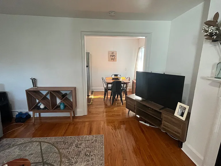 2 Virginia Pl #1W — Photo 2