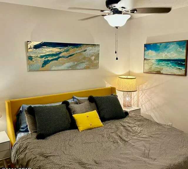 11710 Seashore Ln — Photo 16