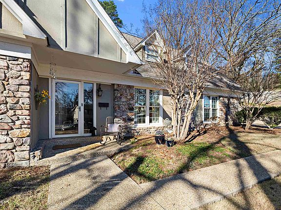 2nd image of 2304 Breckenridge Dr
