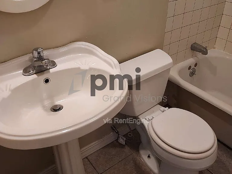 1609 E Johns Ave — Photo 5