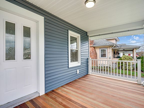 5th image of 18 Sherman Ave