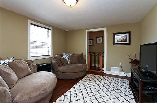 2nd image of 8533 England St