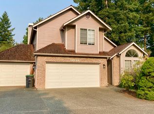 26122 Lake Wilderness Country Club Dr SE, Maple Valley, WA 98038