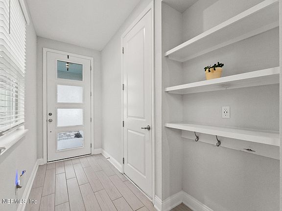 4th image of 14157 PIER Lane