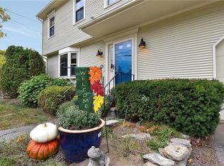 52 Pleasant View Ave, Smithfield, RI 02828