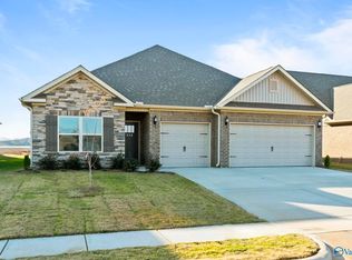 285 Shubert Dr, Hazel Green, AL 35750