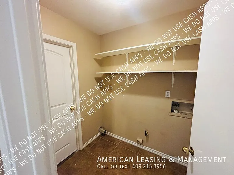 4417 Willowglen St — Photo 17