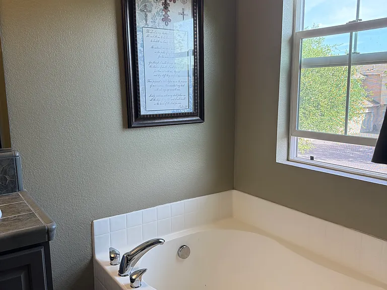 Esplanade Cir — Photo 5