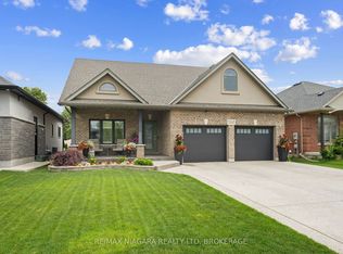 7245 Optimist Ln, Niagara Falls, ON L2E 0B3