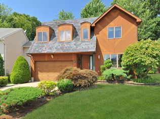 40 Pieretti Ct, Bloomfield, NJ 07003
