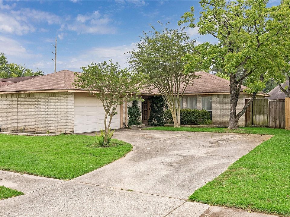 1st image of 4807 Roserock Ln