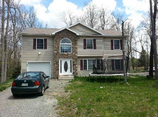 5431 Ridgefield Dr, Tobyhanna, PA 18466