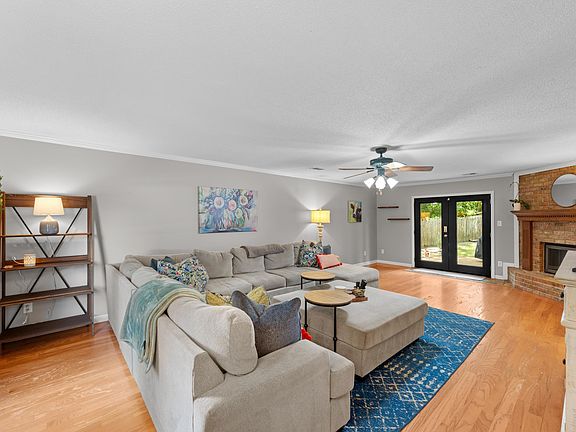 5th image of 1593 Lacewing Trace Ln