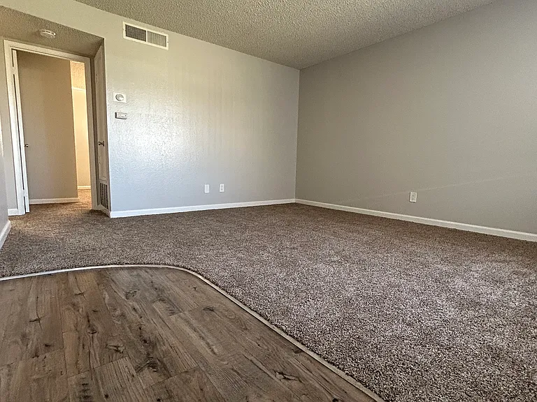 189 W Santa Ana Ave #F — Photo 2